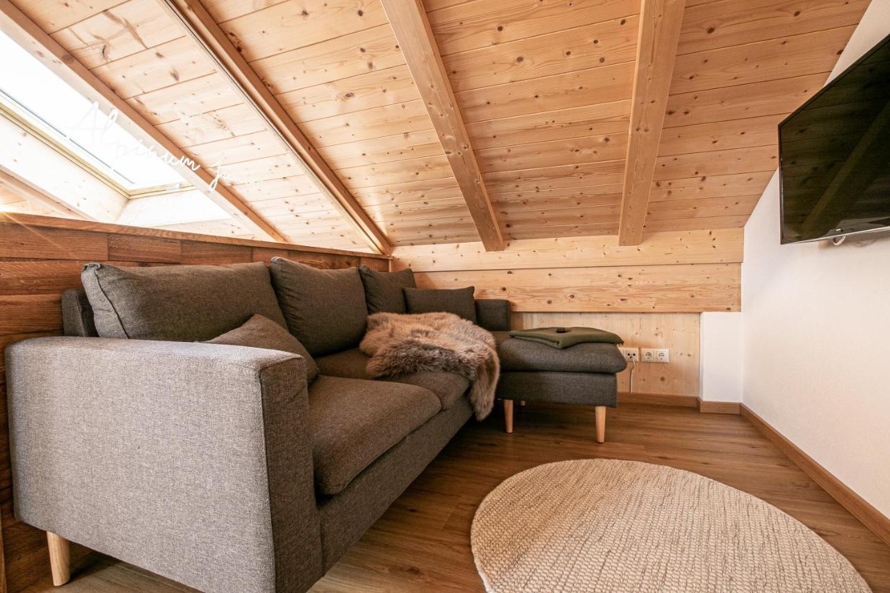 Alpinum Junior Apartment Ленгрис Екстериор снимка